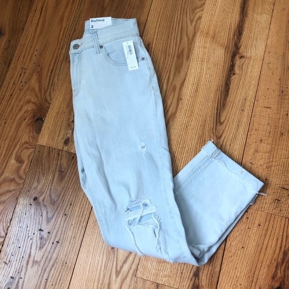 NWT Old Navy Distressed Boyfriend Jeans - Picture 1 of 3